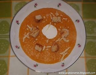 Zupa marchewkowa