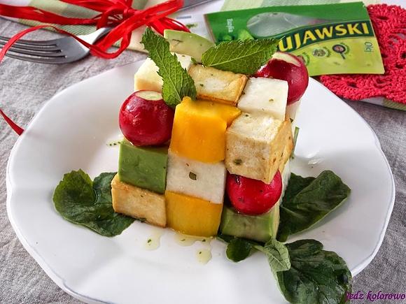 Sałatkowa kostka ze smażonym tofu