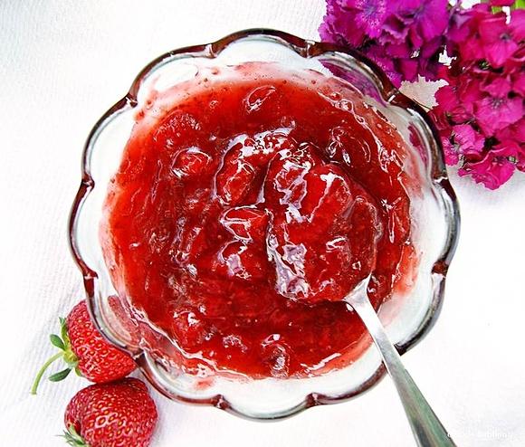 Frużelina truskawkowa z wanilią