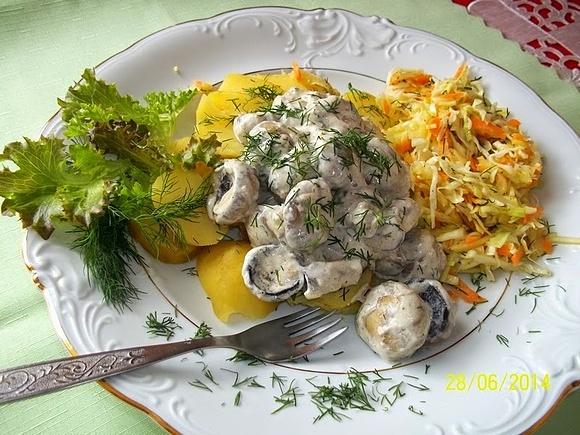 Pieczarki w śmietankowym sosie