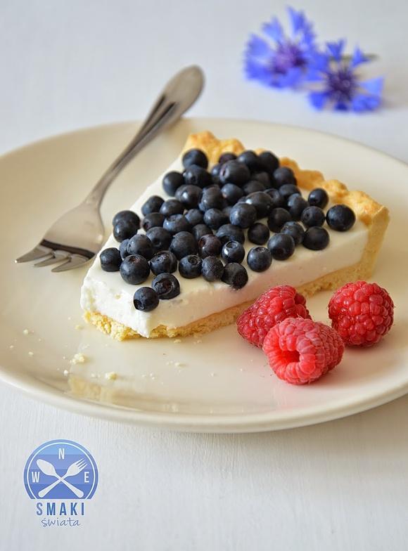 Tarta jogurtowo-serowa z jagodami