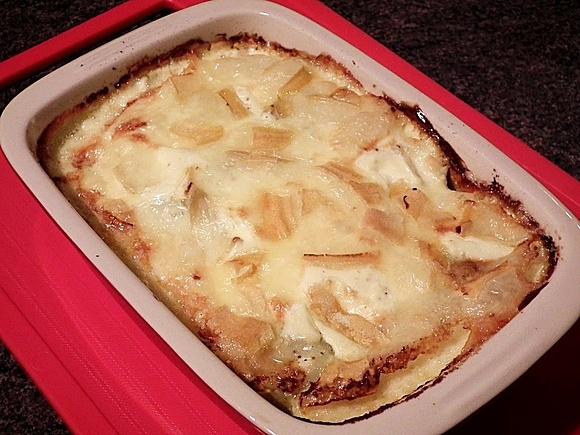 Tartiflette z ziemniakami, boczkiem i serem Reblochon