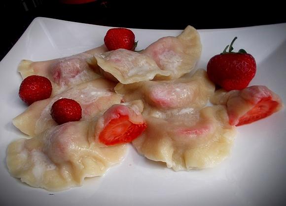 Pierogi z truskawkami