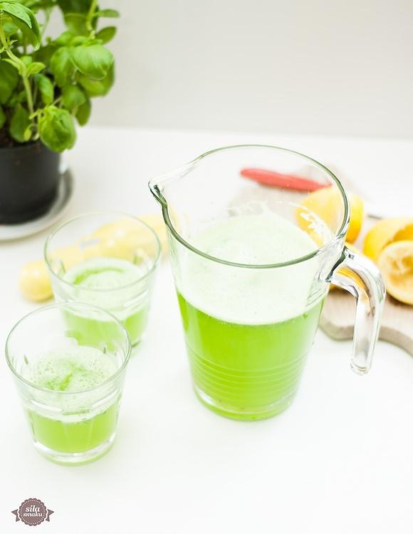 Lemoniada bazyliowa