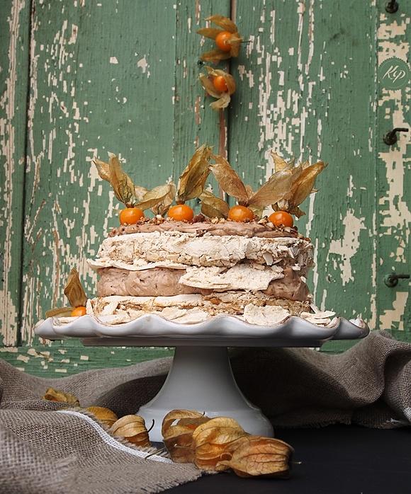 Bezowy tort kawowy - studia food design