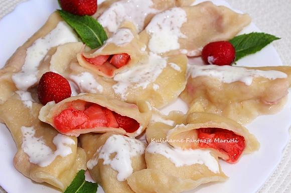 Pierogi z truskawkami