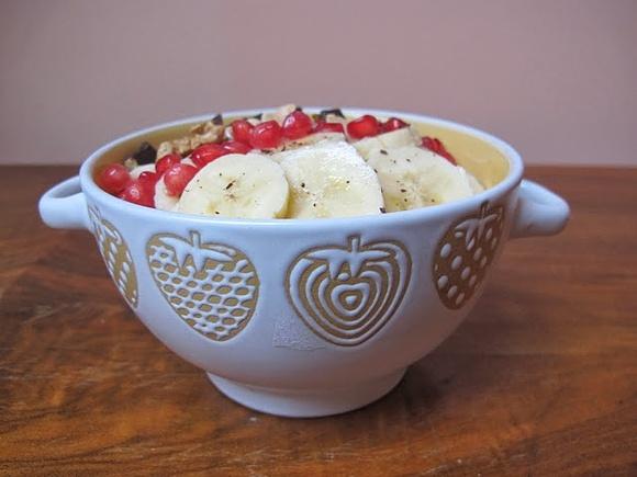 Paradise oatmeal - Owsianka z bananem, jagodami goji i czekoladą