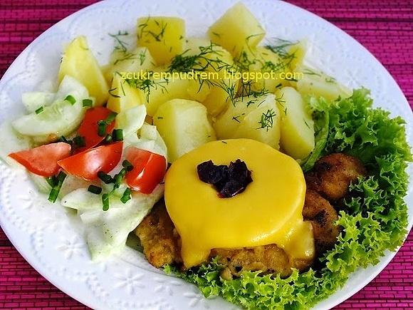 Schabowy z ananasem i żurawiną