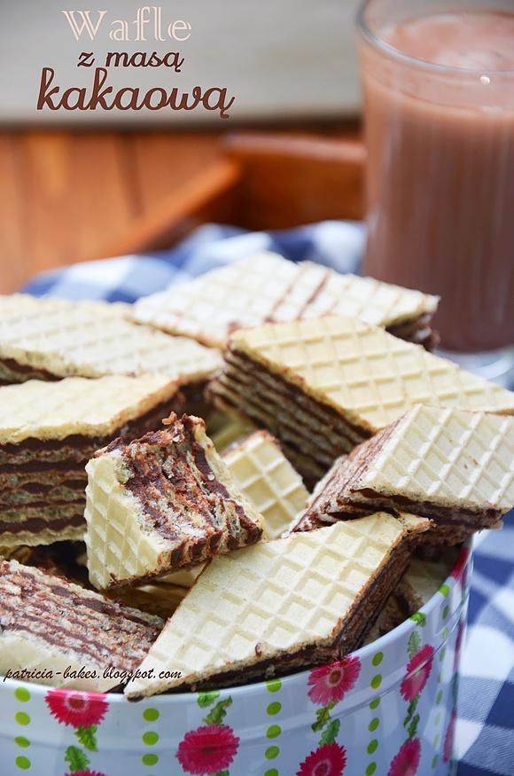 Wafle z kremem kakaowym