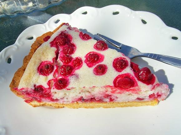 Tarta z czerwonymi porzeczkami