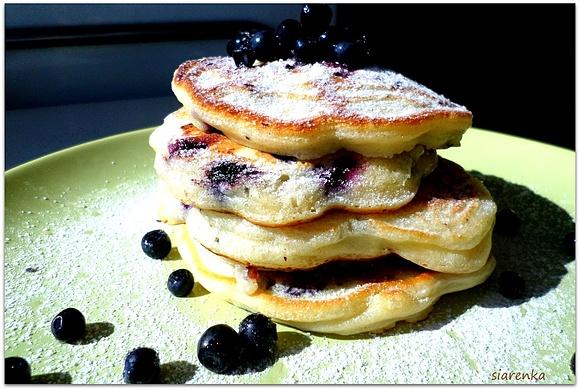 American blueberry pancakes