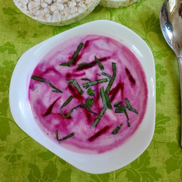 Chłodnik z jabłkiem i bazylią bez glutenu mleka i jajek