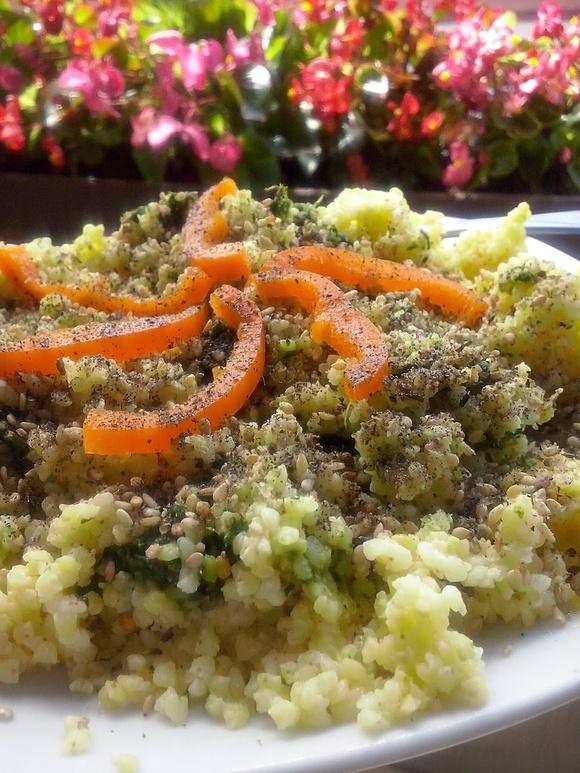 Kasza jaglana z pesto pietruszkowym