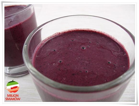 Oczyszczające smoothie jagodowo-grejfrutowe