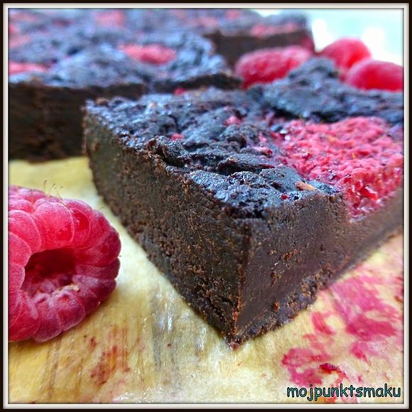 Brownie z malinami