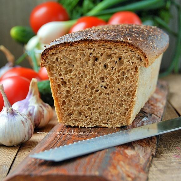 Razowy chleb orkiszowy na drożdżach