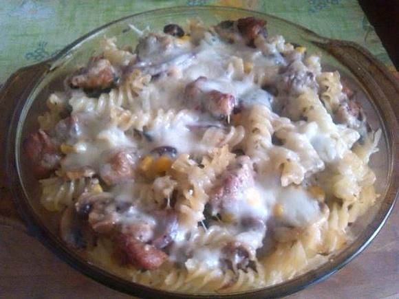 Zapiekanka makaronowa