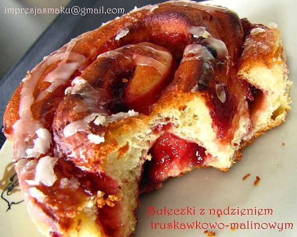Drożdżówki z dżemem malinowo-truskawkowym