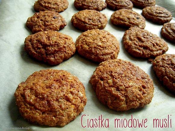 Ciastka miodowe z musli bez cukru
