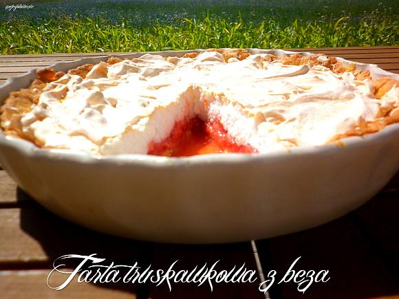 Tarta truskawkowa z bezą