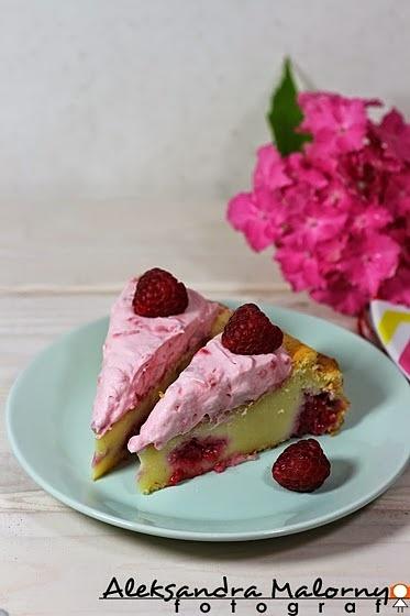 Ciasto z malinami, mascarpone i białą czekoladą