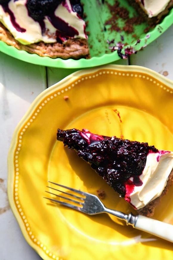 Brownie z masamiorem i dżemem z czarnej maliny