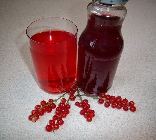 Sok z czerwonych porzeczek