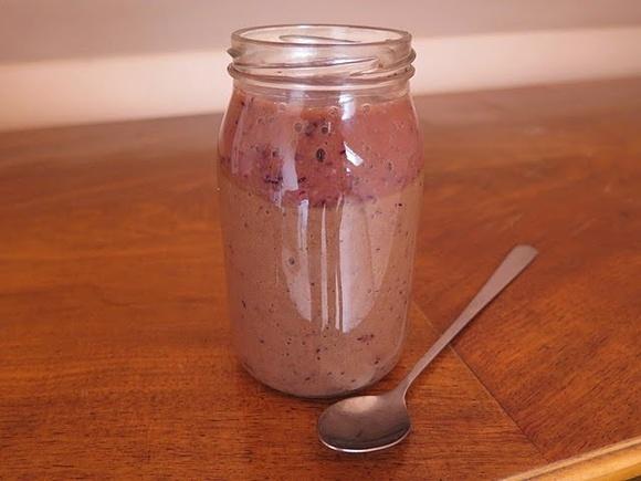 Smoothie dwuwarstwowe z bananem i borówkami