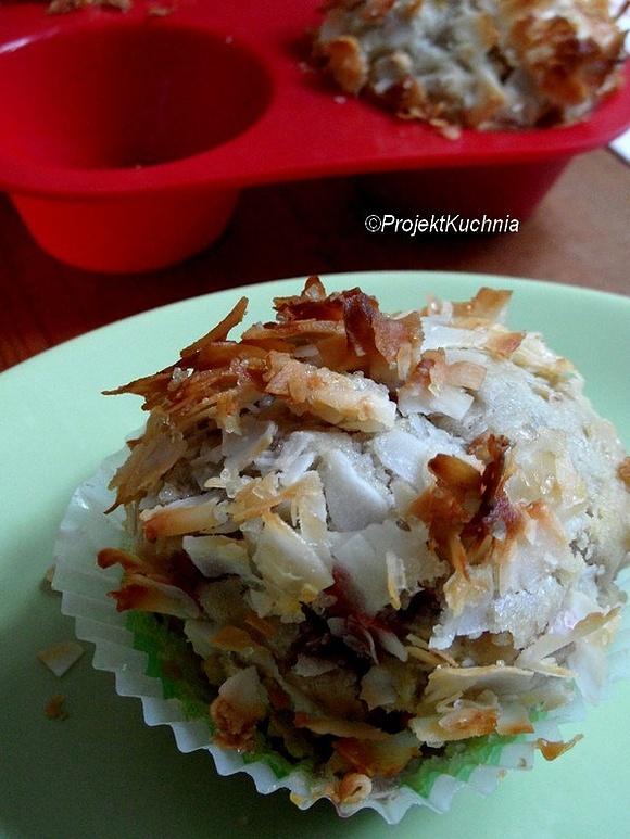 Truskawkowe muffiny z kokosową posypką
