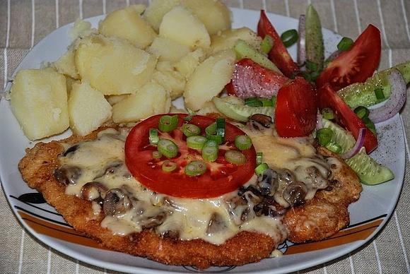Kotlety z kurczaka z pieczarkami i serem