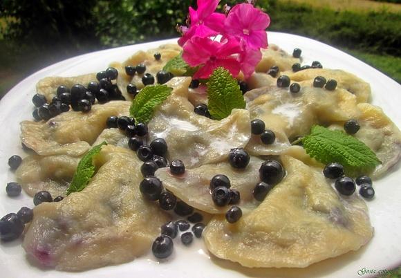 Pierogi z jagodami