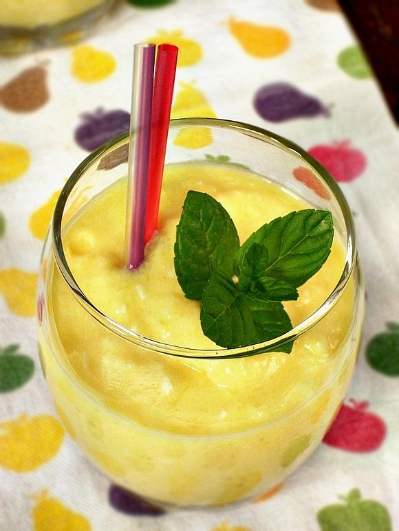 Smoothie mango, ananas i kokos
