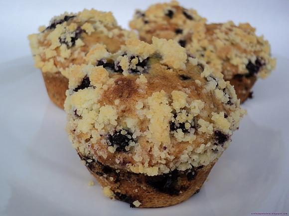 Muffinki z jagodami i kruszonką