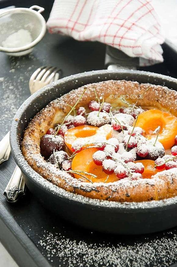 Zapiekany omlet z letnimi owocami