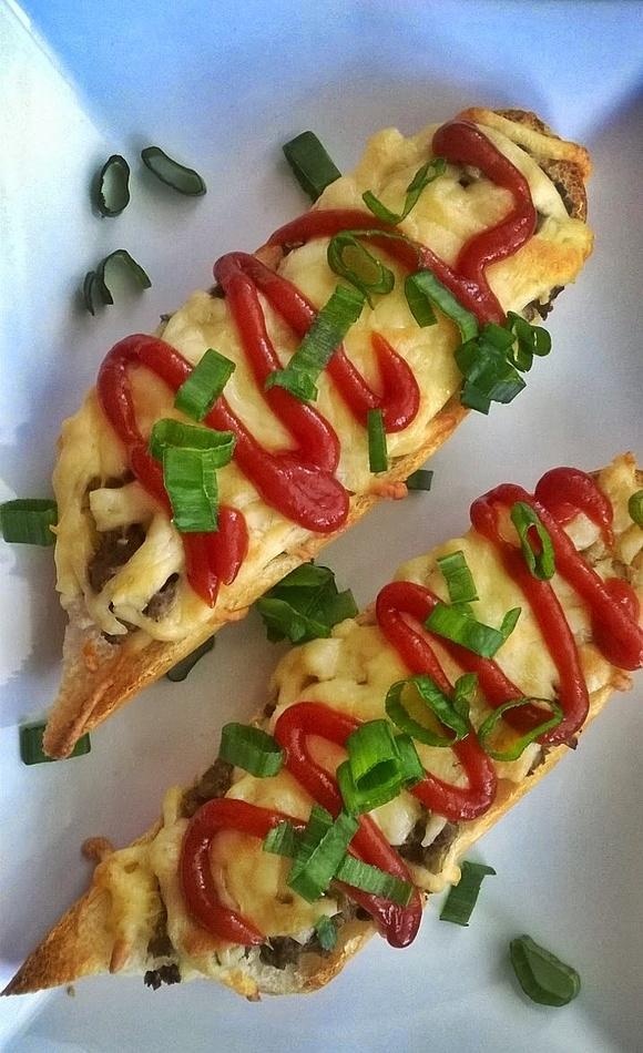 Domowe zapiekanki z pieczarkami
