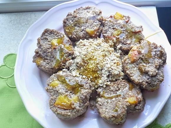 Wegańskie puddingi jaglane z owocami na niedzielny obiad