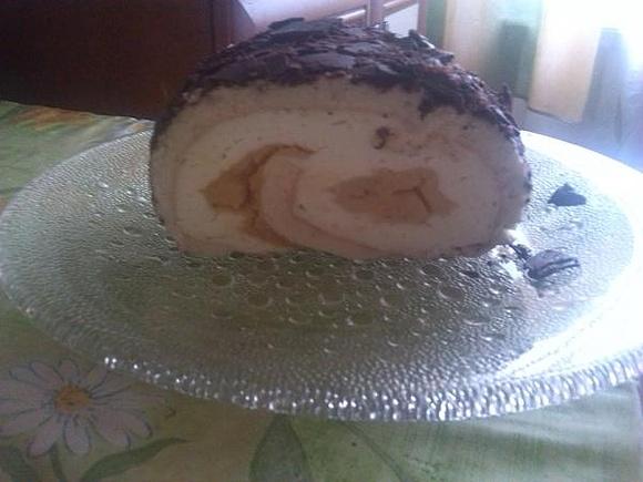 Rolada biszkoptowo-śmietanowa