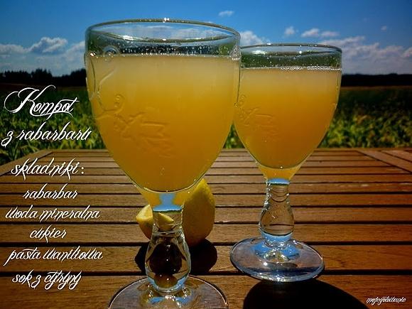 Kompot z rabarbaru