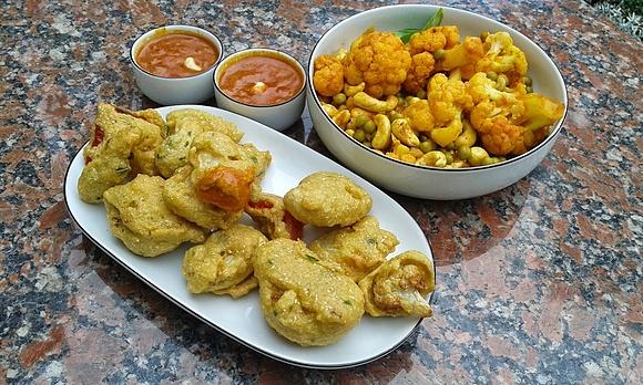 Pakora - indyjskie danie z warzyw w cieście besanowym