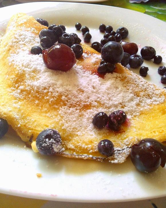 Angielski omlet z owocami