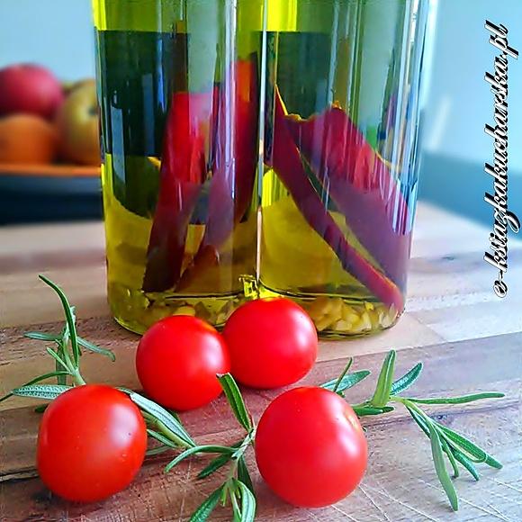 Oliwa czosnkowa z chilli