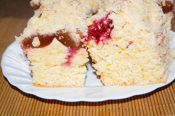 Drożdżowe ze śliwkami i kruszonką
