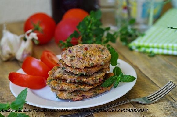 Tomatokeftedes kotleciki z pomidorów bez glutenu, jajek i mleka
