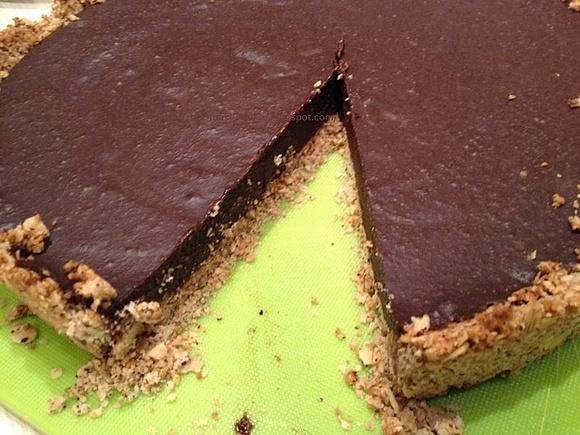 Tarta czekoladowa bez mąki i cukru
