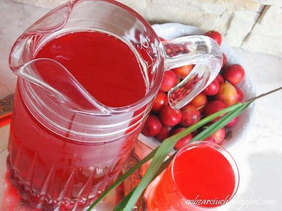 Kompot z mirabelek z trawą cytrynową