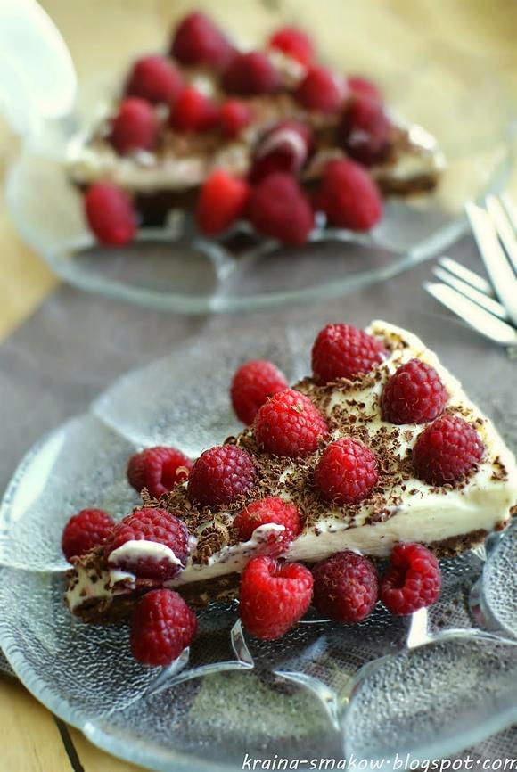 Najlepsza tarta z malinami bez pieczenia