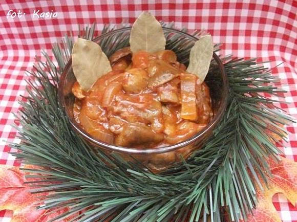 Grzyby leśne w pomidorach