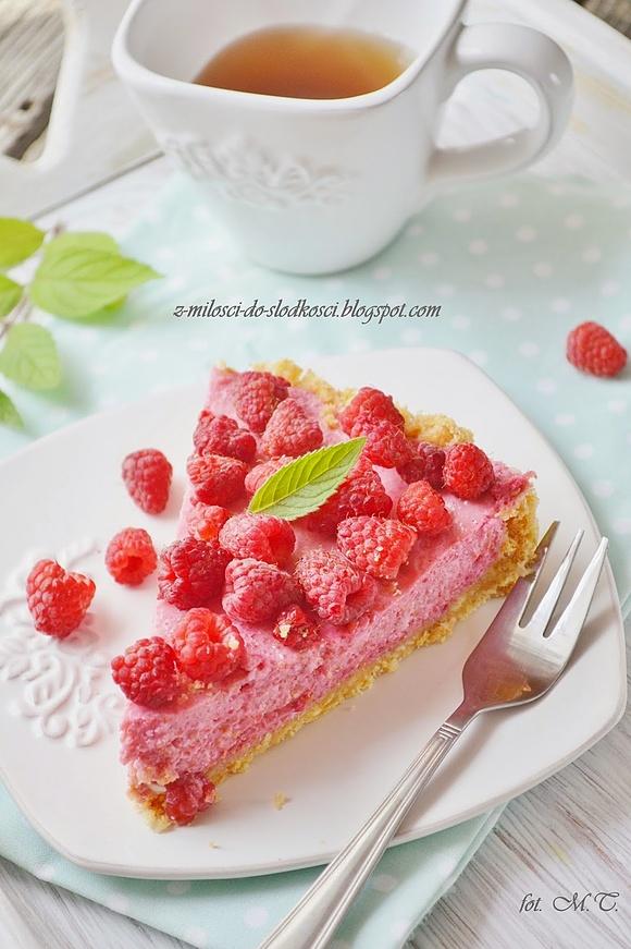 Malinowa tarta na kokosowym spodzie