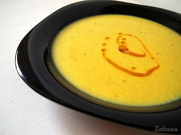 Zupa krem z kalafiora z curry i gałką muszkatołową