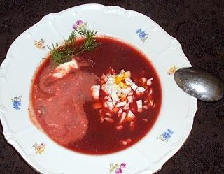Zupa botwinkowa na maśle z jajkiem